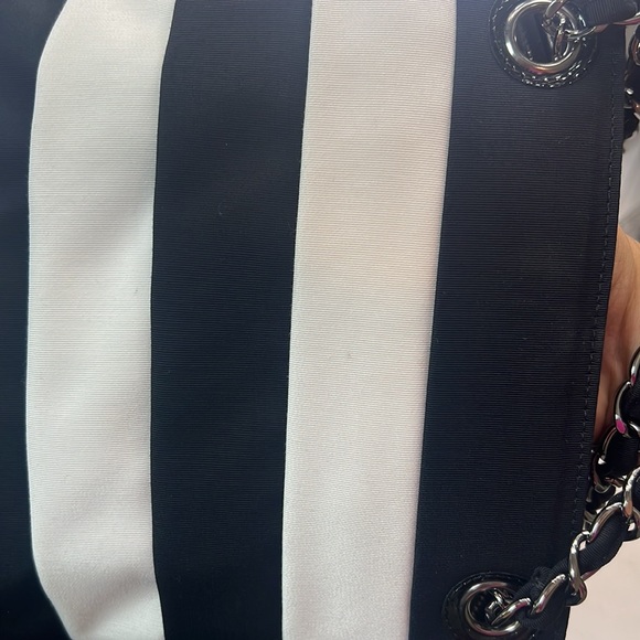 CHANEL striped canvas tote - Picture 15 of 16